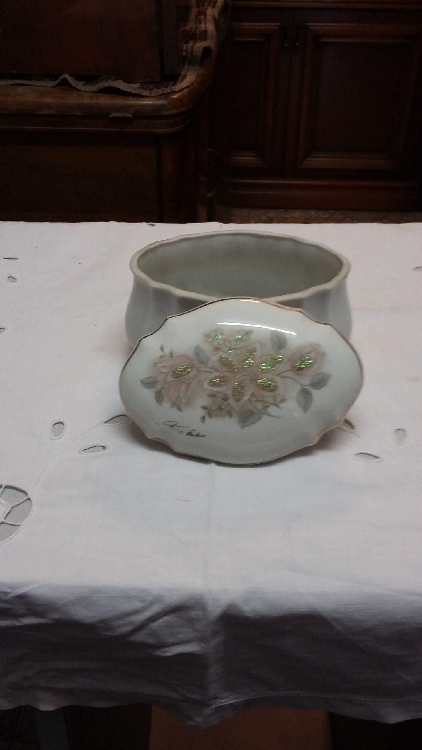 Grazioso piccolo portagioie DE LIMOGES – Vintage