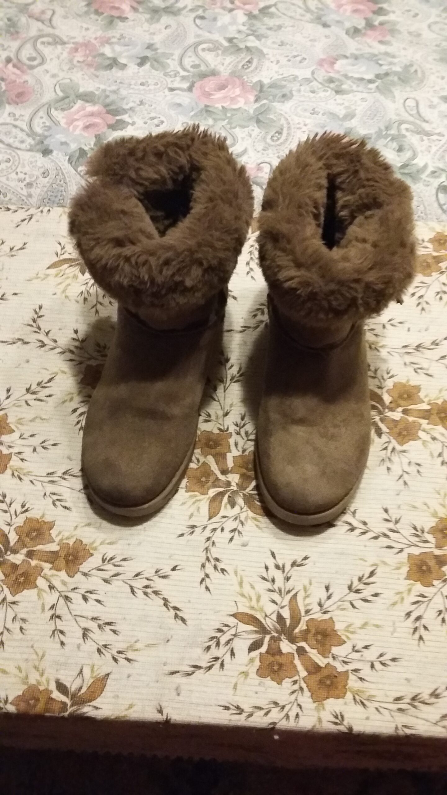STIVALETTI BEIGE / TIPO HAAG