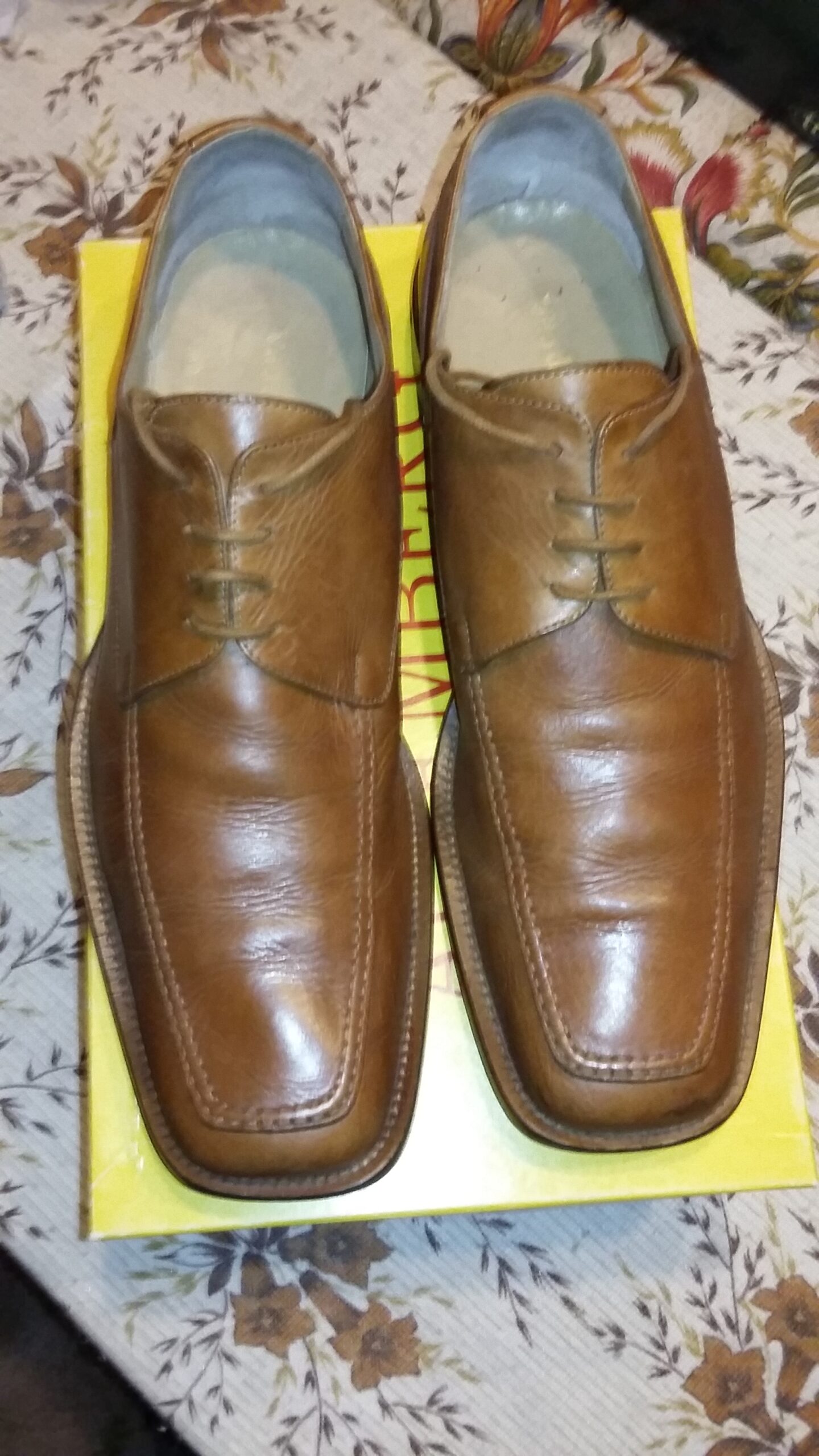 SCARPE IN CUOIO MARRONE CHIARO