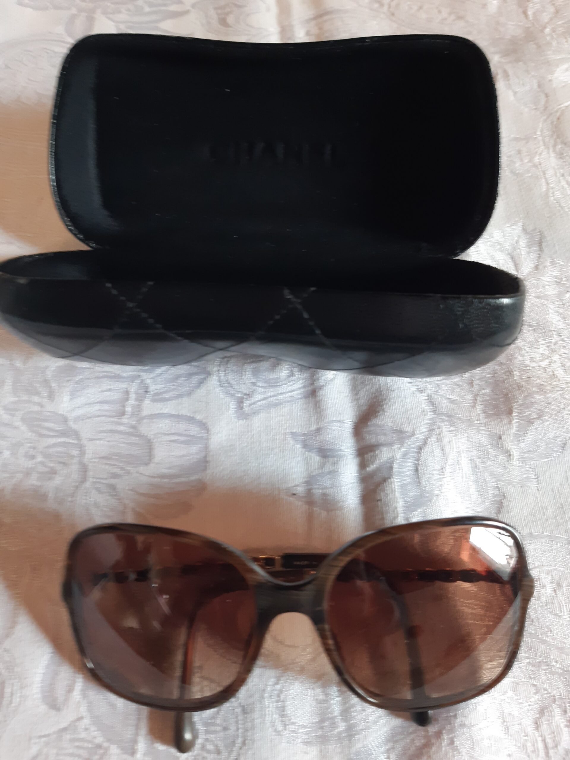 Occhiali “Chanel” da donna, da sole