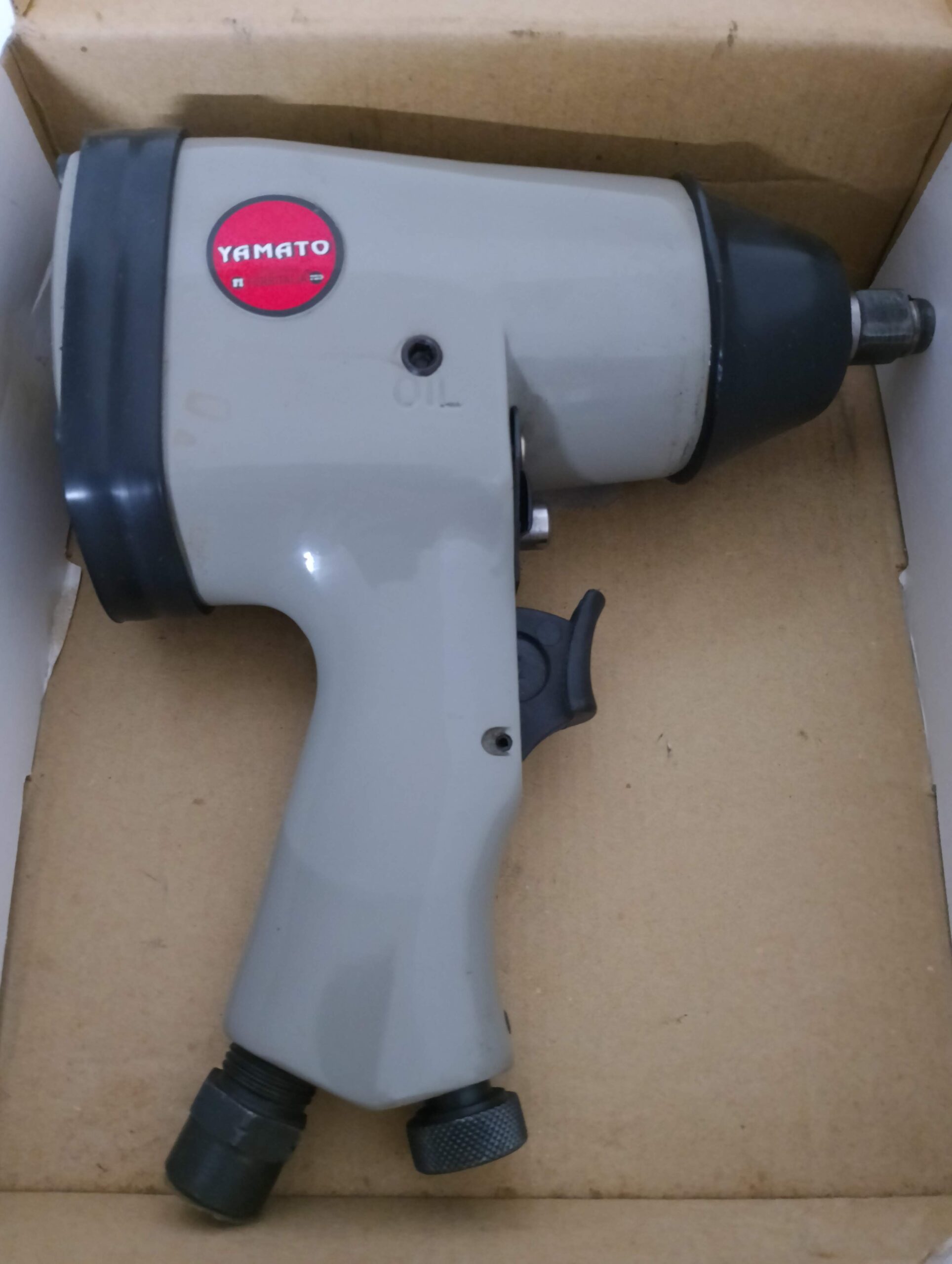 Avvitatore/ svitatore a impulsi pneumatico ad aria compressa