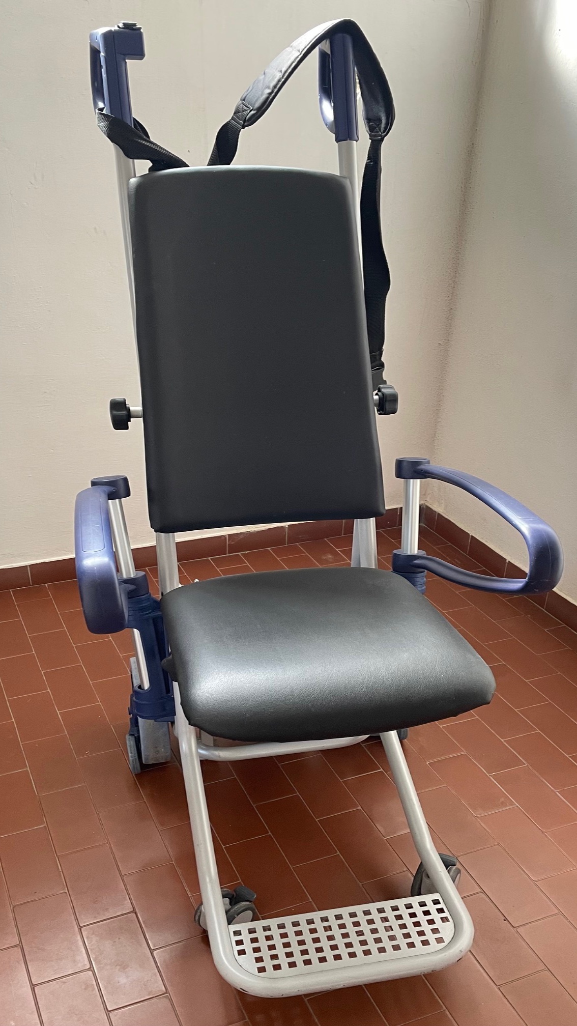 Vendo Montascale elettrico a batteria