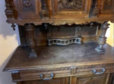 Vendo Antica credenza con scene di caccia al cervo
